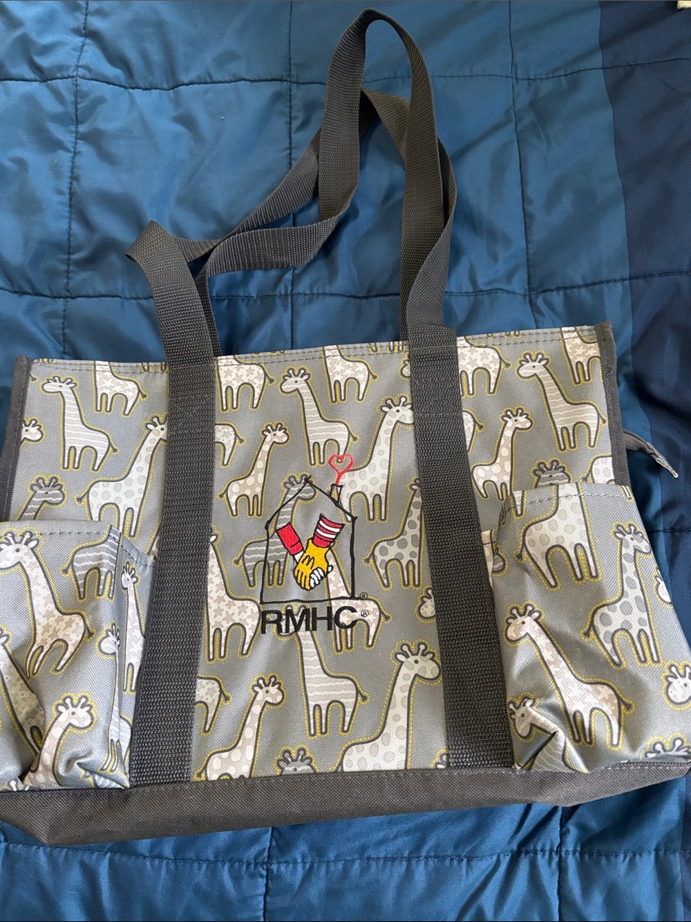 thirty-one Gray Giraffe Print Tote with Dark Gray Straps